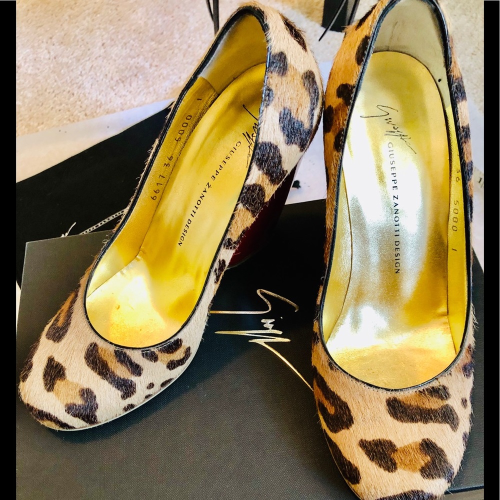 💯Authentic Giuseppe Zanotti Leopard Wedge.